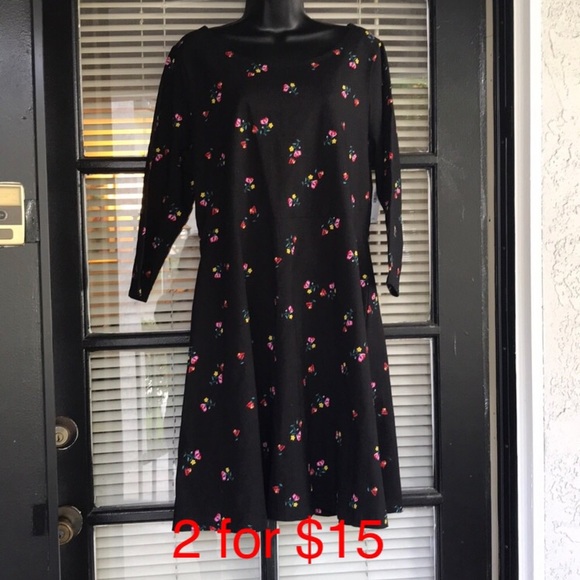 Old Navy Dresses & Skirts - Old Navy Black Dress w/ flowers